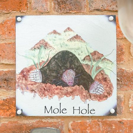 Mole Hole Apartman Towcester Kültér fotó