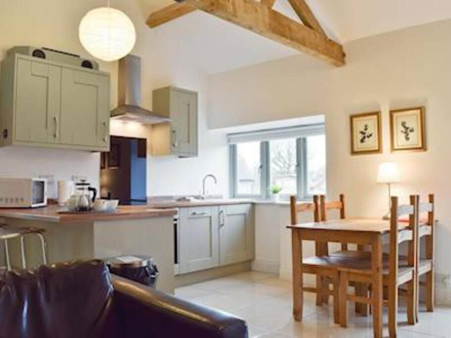 Mole Hole Apartman Towcester Kültér fotó